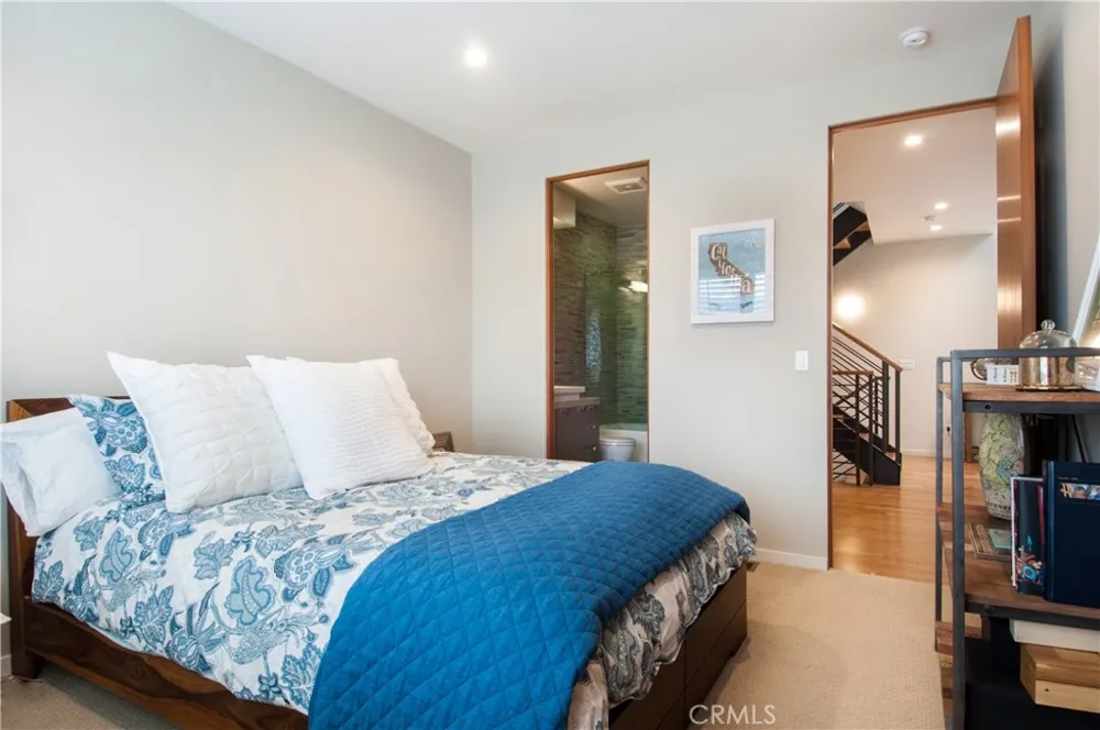 1103 Cypress Avenue Hermosa Beach, CA 90254