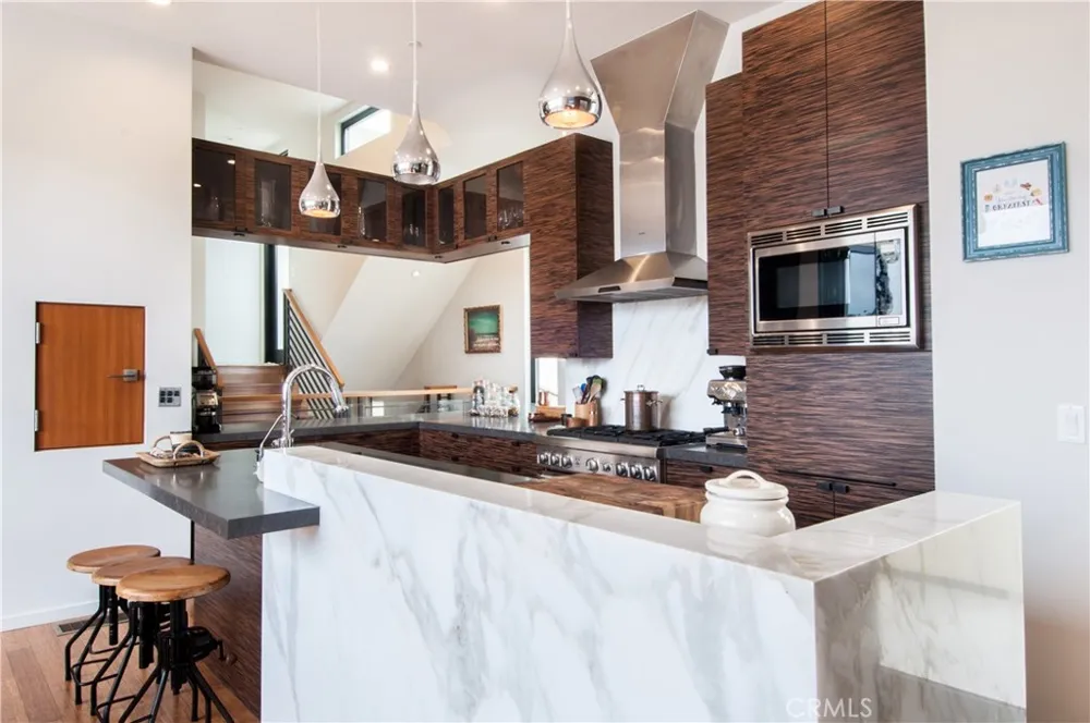 1103 Cypress Avenue Hermosa Beach, CA 90254