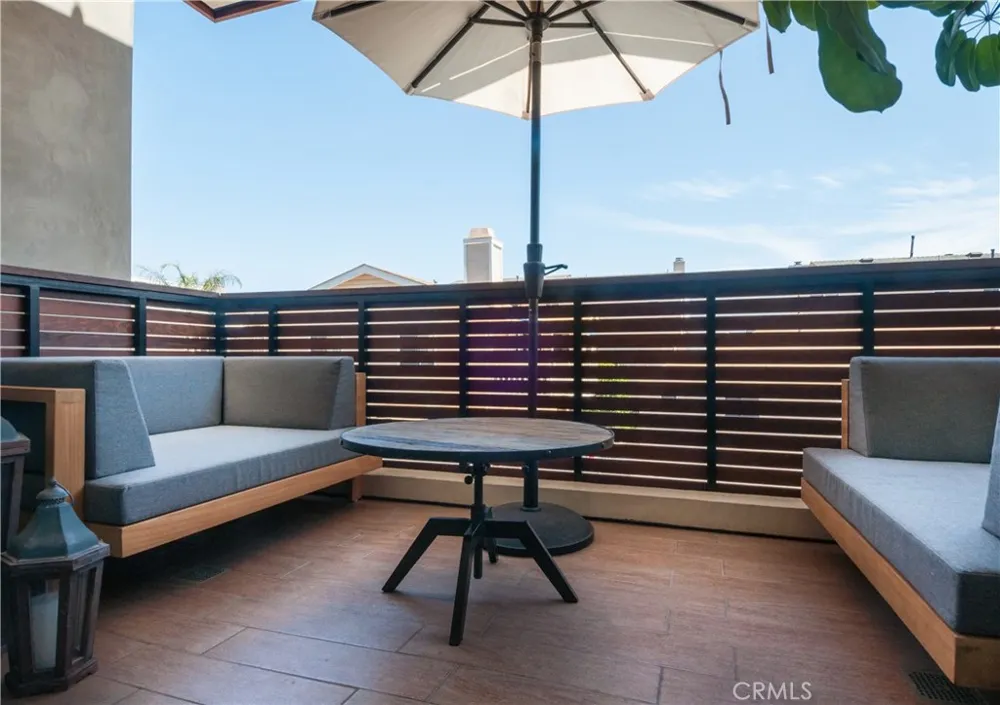 1103 Cypress Avenue Hermosa Beach, CA 90254