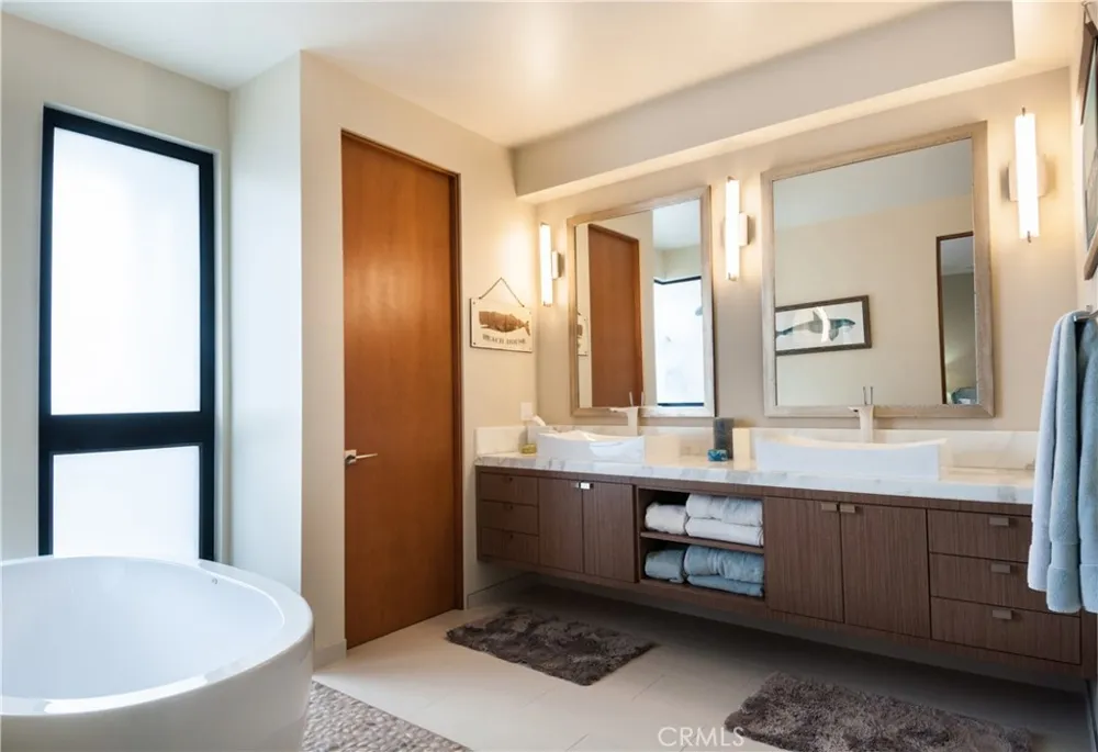 1103 Cypress Avenue Hermosa Beach, CA 90254