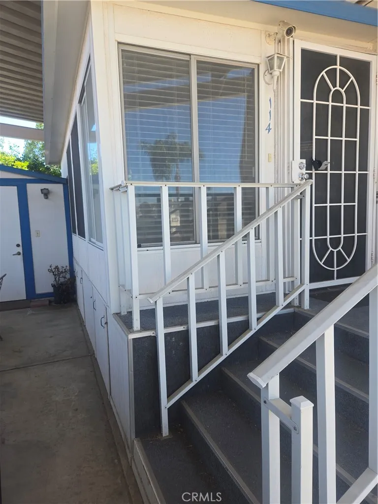 1295 S Cawston #114 Hemet, CA 92545