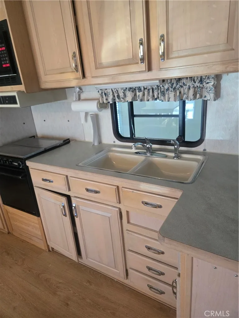 1295 S Cawston #114 Hemet, CA 92545