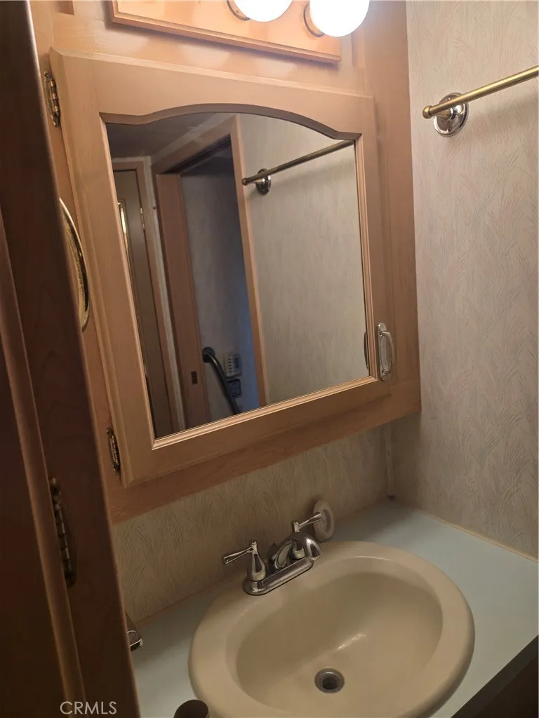1295 S Cawston #114 Hemet, CA 92545
