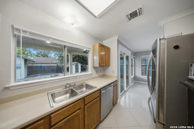 10207 Aurora Fld San Antonio, TX 78245