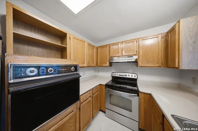 10207 Aurora Fld San Antonio, TX 78245