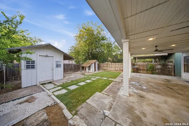 10207 Aurora Fld San Antonio, TX 78245