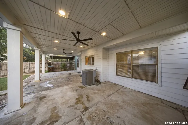 10207 Aurora Fld San Antonio, TX 78245