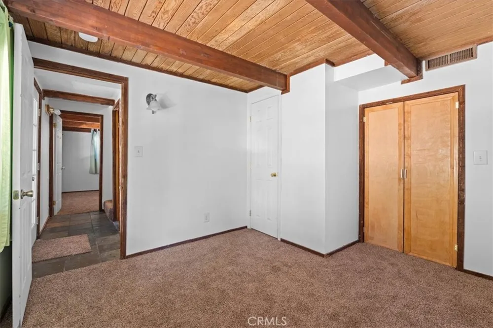 1132 Crags Lane Fawnskin, CA 92333
