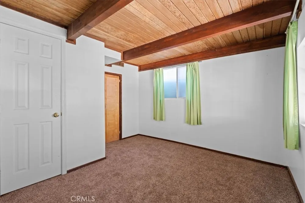 1132 Crags Lane Fawnskin, CA 92333