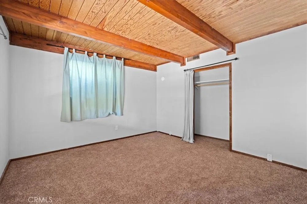 1132 Crags Lane Fawnskin, CA 92333