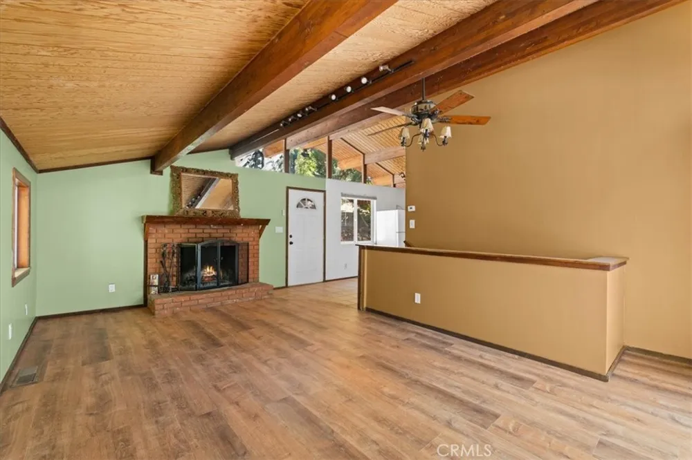 1132 Crags Lane Fawnskin, CA 92333