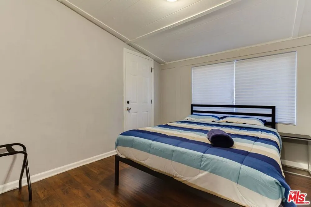 6659 AMIGO AVENUE Reseda, CA 91335