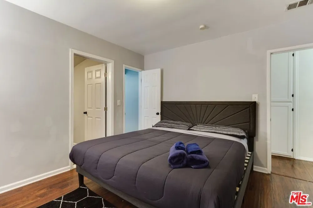6659 AMIGO AVENUE Reseda, CA 91335