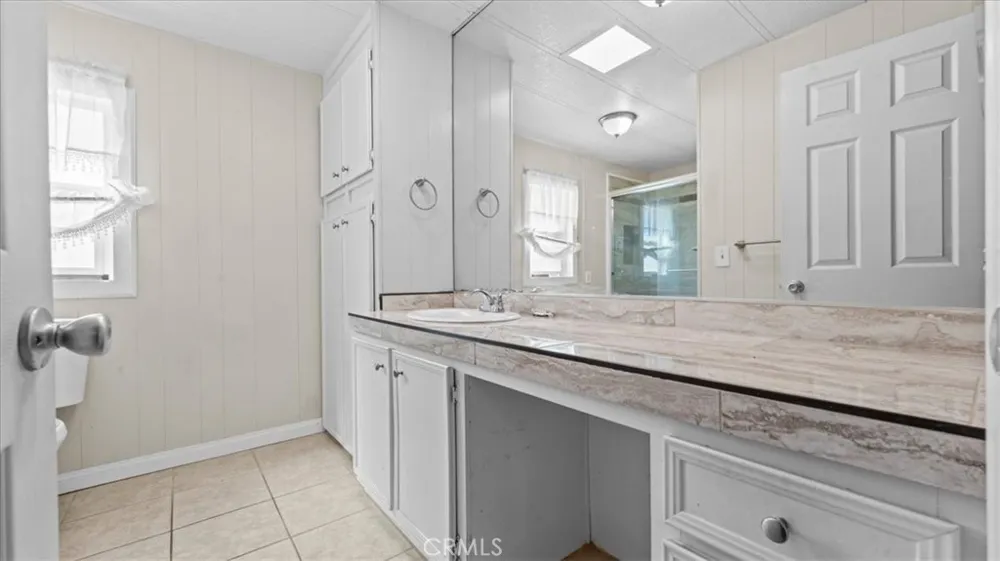 1351 Cabrillo Hemet, CA 92543
