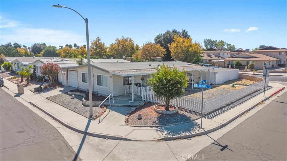 1351 Cabrillo Hemet, CA 92543