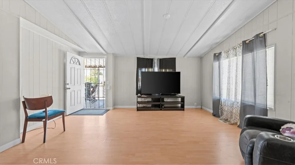 1351 Cabrillo Hemet, CA 92543