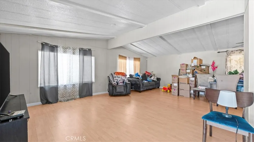 1351 Cabrillo Hemet, CA 92543