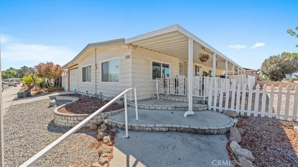 1351 Cabrillo Hemet, CA 92543