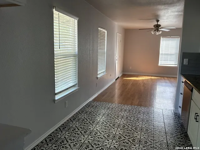 760 LINDA LOU DR San Antonio, TX 78223