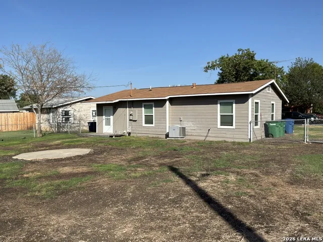 760 LINDA LOU DR San Antonio, TX 78223