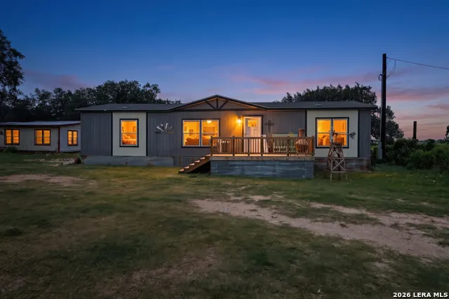 490 Hernandez Rd Poteet, TX 78065