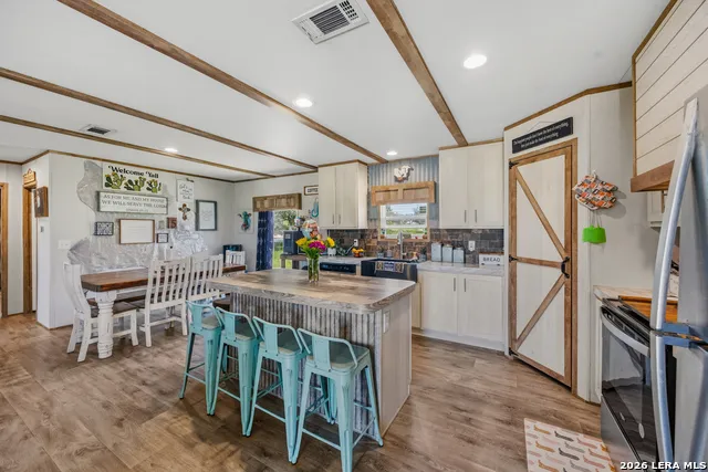 490 Hernandez Rd Poteet, TX 78065