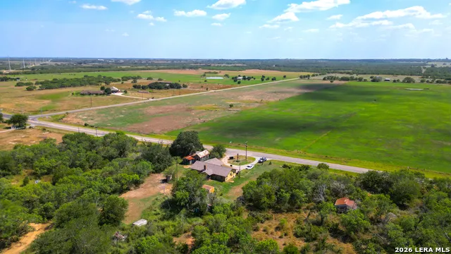 150 Fm 1303 Floresville, TX 78114
