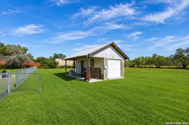 222 DEER RUN ST Pleasanton, TX 78064