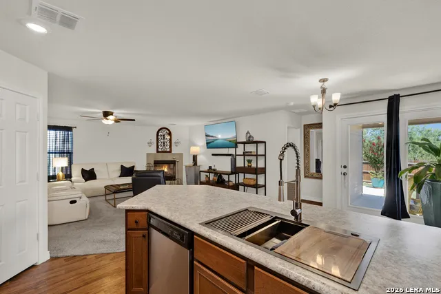 4448 KLEIN MDWS New Braunfels, TX 78130