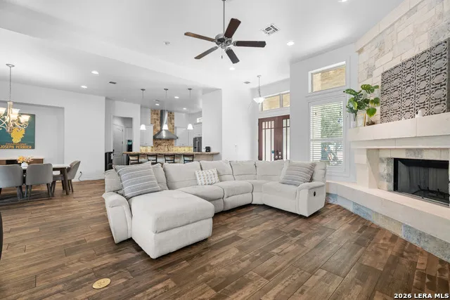 602 Didgeridoo Trl New Braunfels, TX 78132