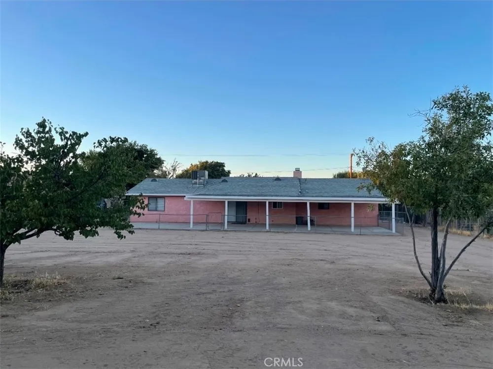 18375 Westlawn Hesperia, CA 92345