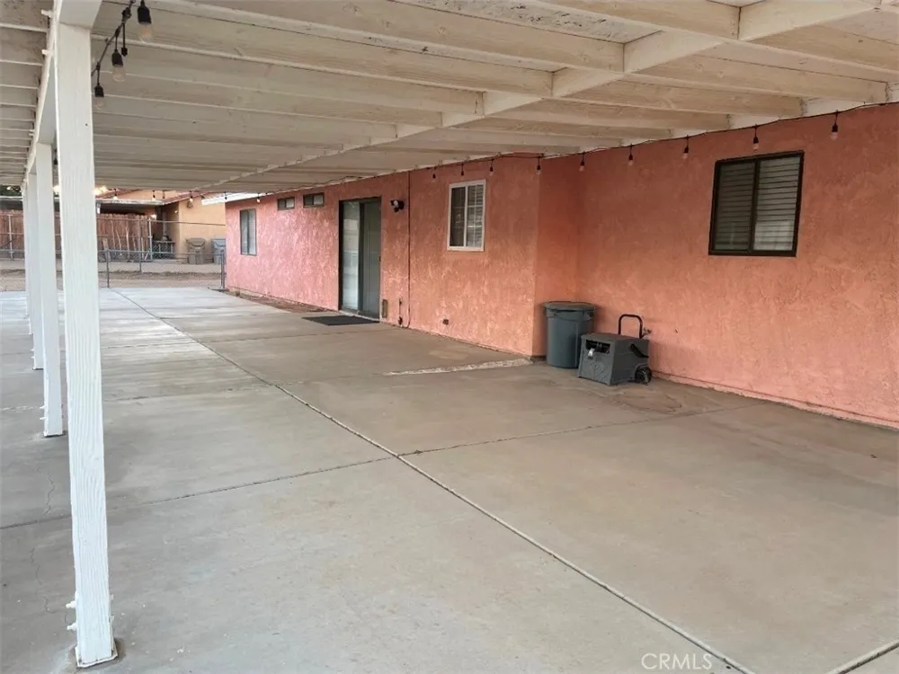 18375 Westlawn Hesperia, CA 92345