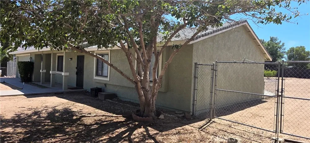 18375 Westlawn Hesperia, CA 92345
