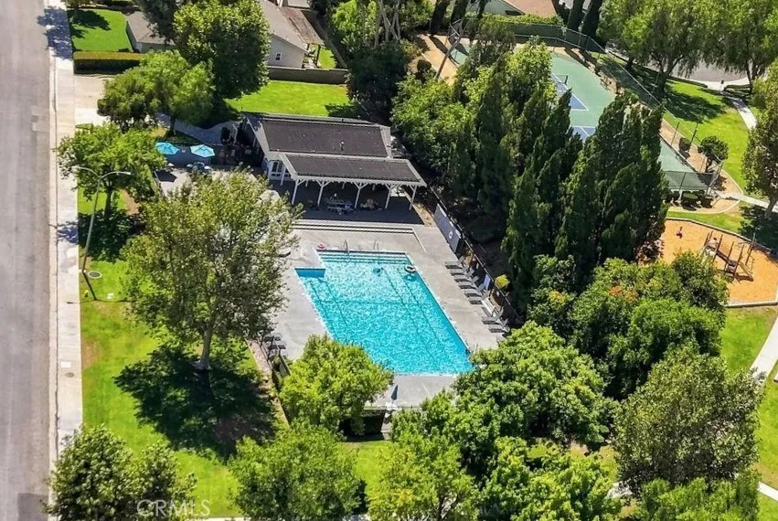 21902 Grovepark Drive Saugus, CA 91350