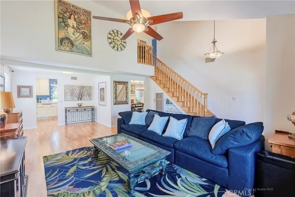 21902 Grovepark Drive Saugus, CA 91350