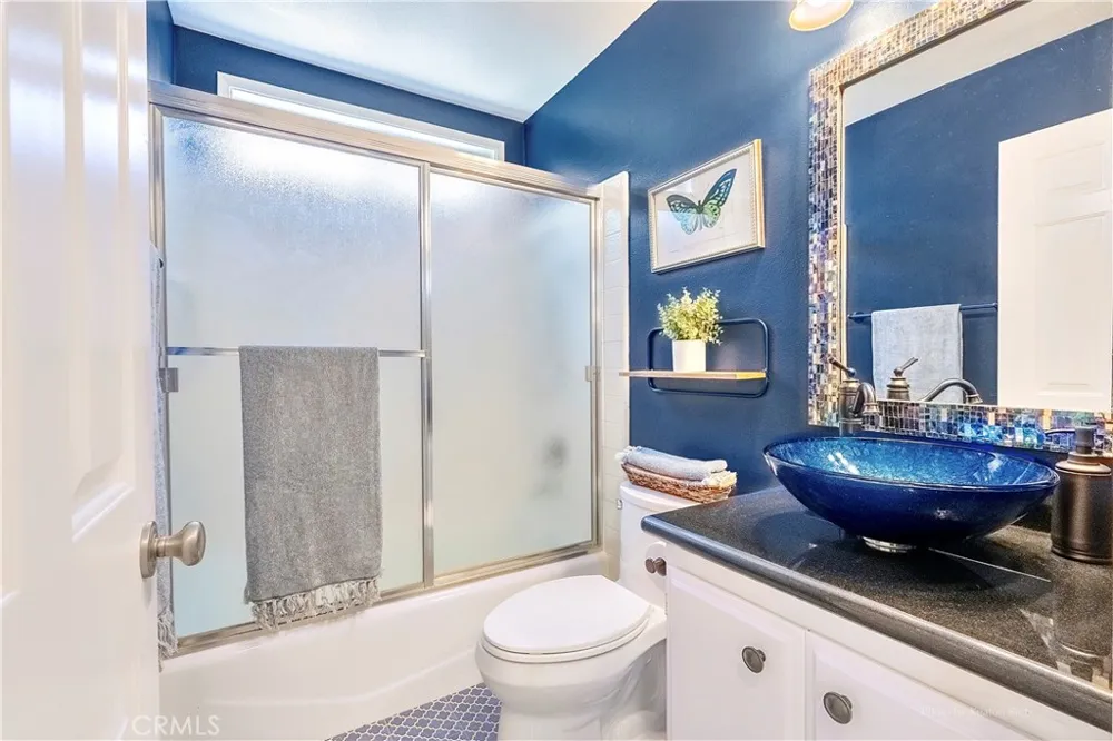 21902 Grovepark Drive Saugus, CA 91350