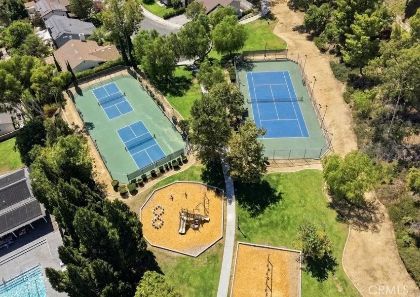 21902 Grovepark Drive Saugus, CA 91350