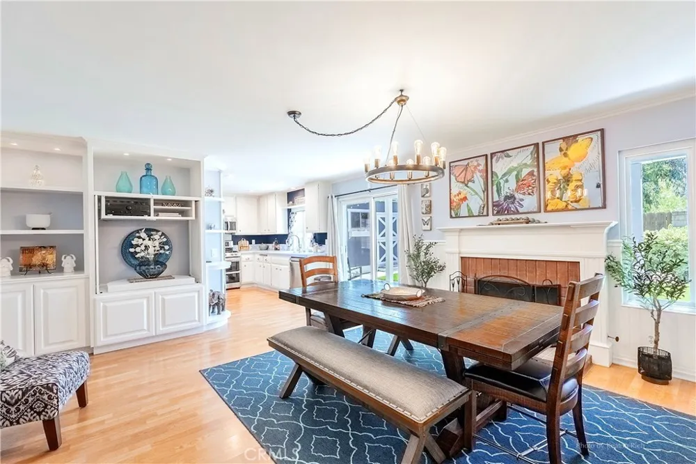 21902 Grovepark Drive Saugus, CA 91350