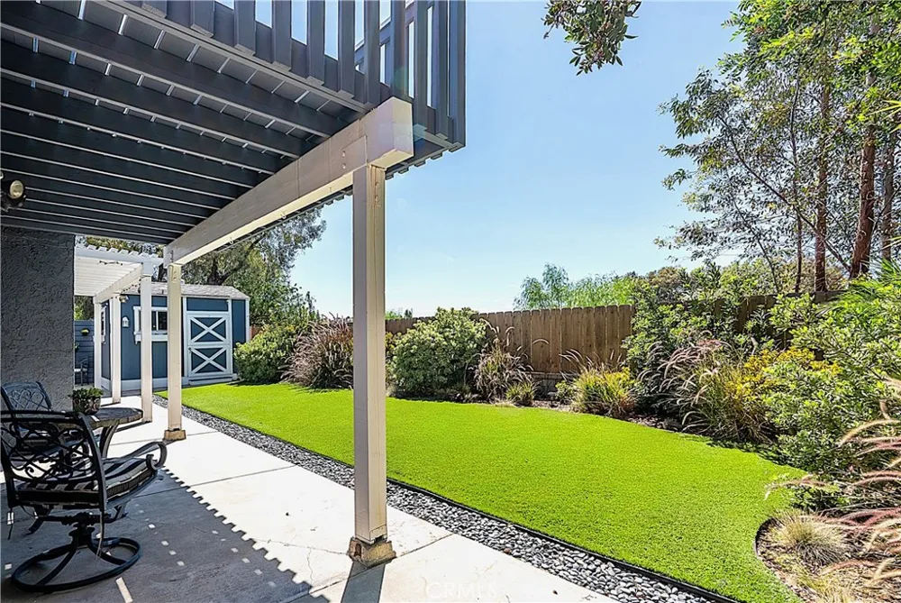 21902 Grovepark Drive Saugus, CA 91350