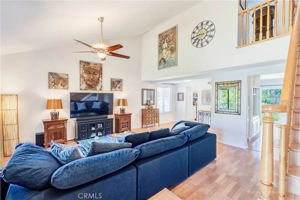 21902 Grovepark Drive Saugus, CA 91350