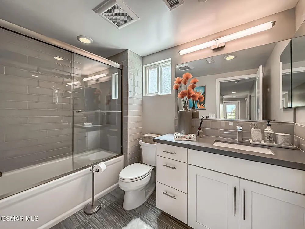 9595 Dennis Way Chatsworth, CA 91311