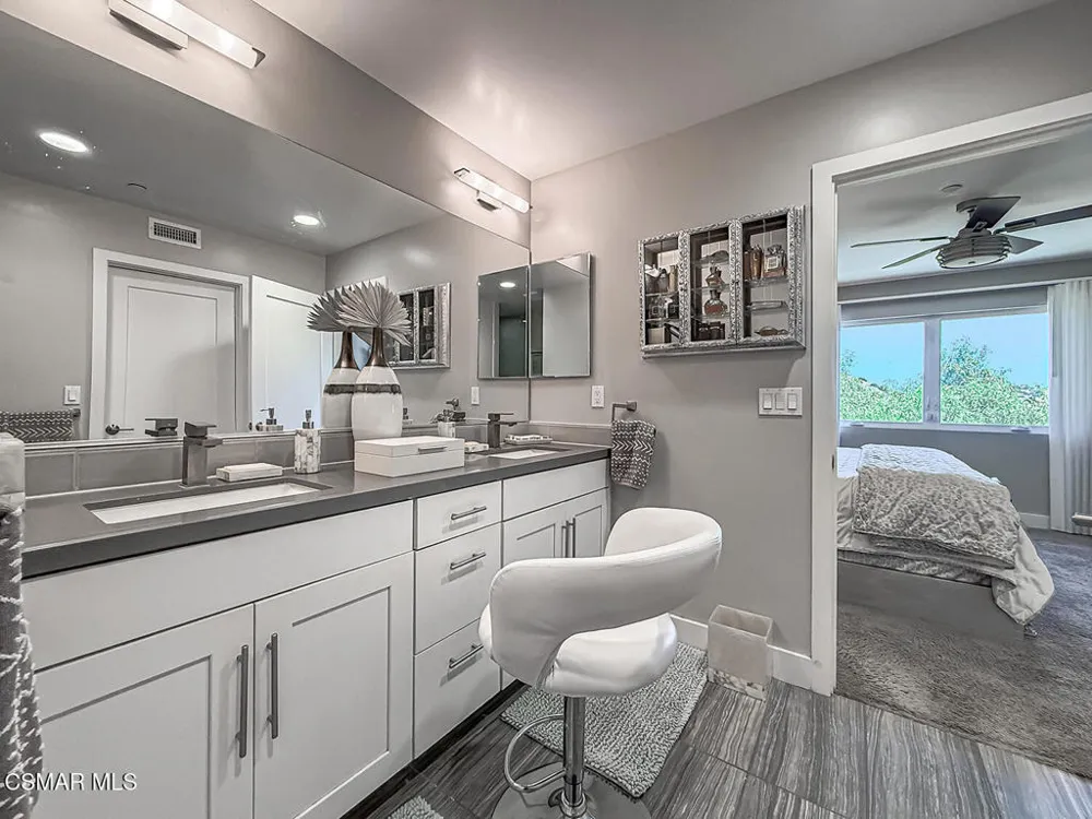 9595 Dennis Way Chatsworth, CA 91311