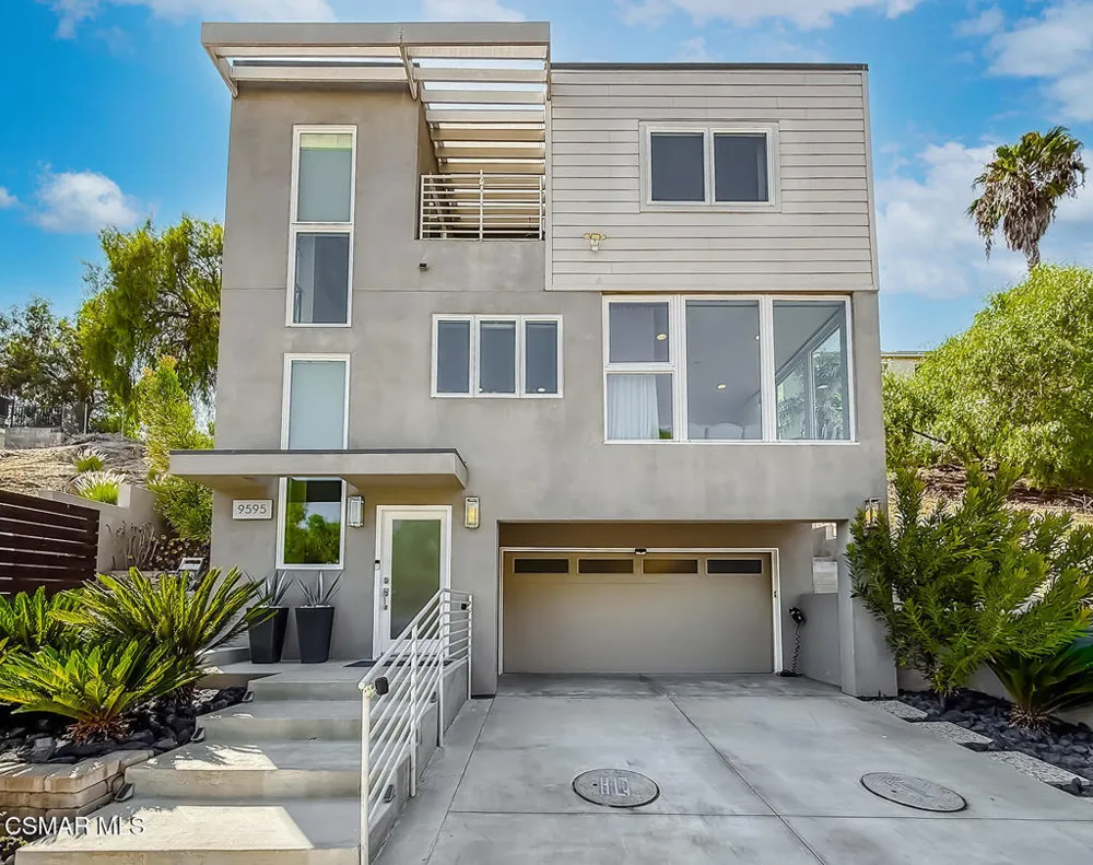 9595 Dennis Way Chatsworth, CA 91311
