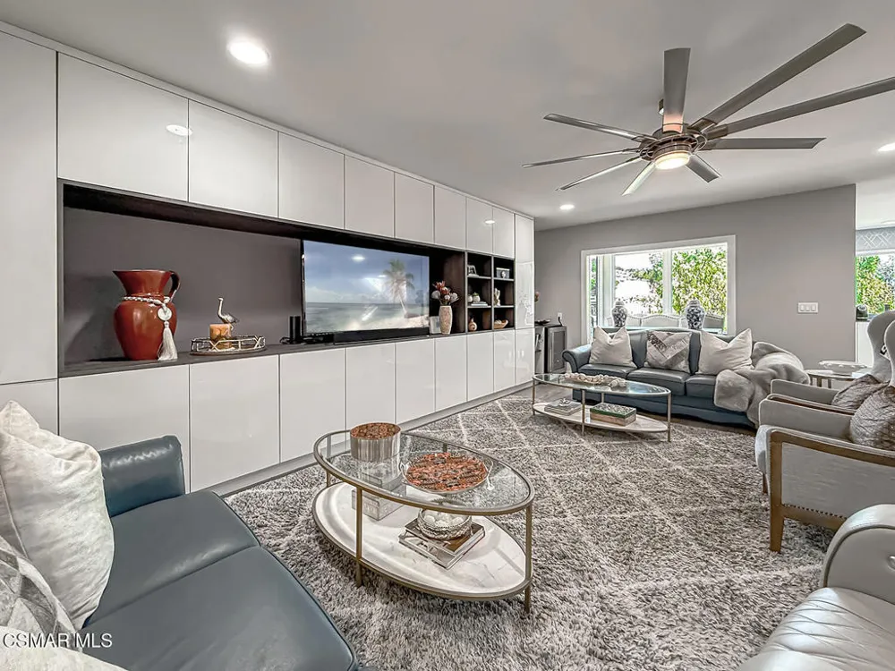 9595 Dennis Way Chatsworth, CA 91311