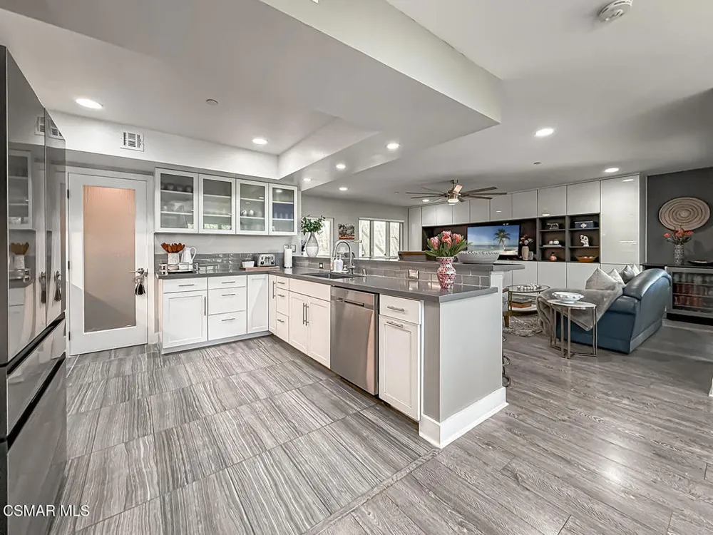 9595 Dennis Way Chatsworth, CA 91311
