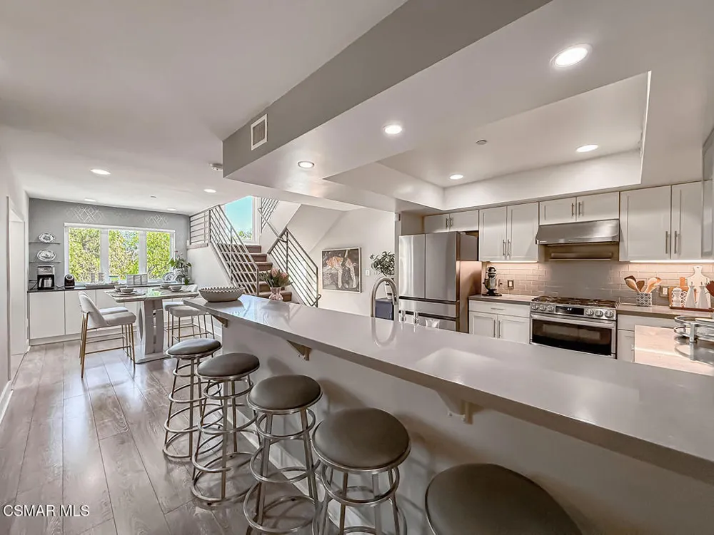 9595 Dennis Way Chatsworth, CA 91311
