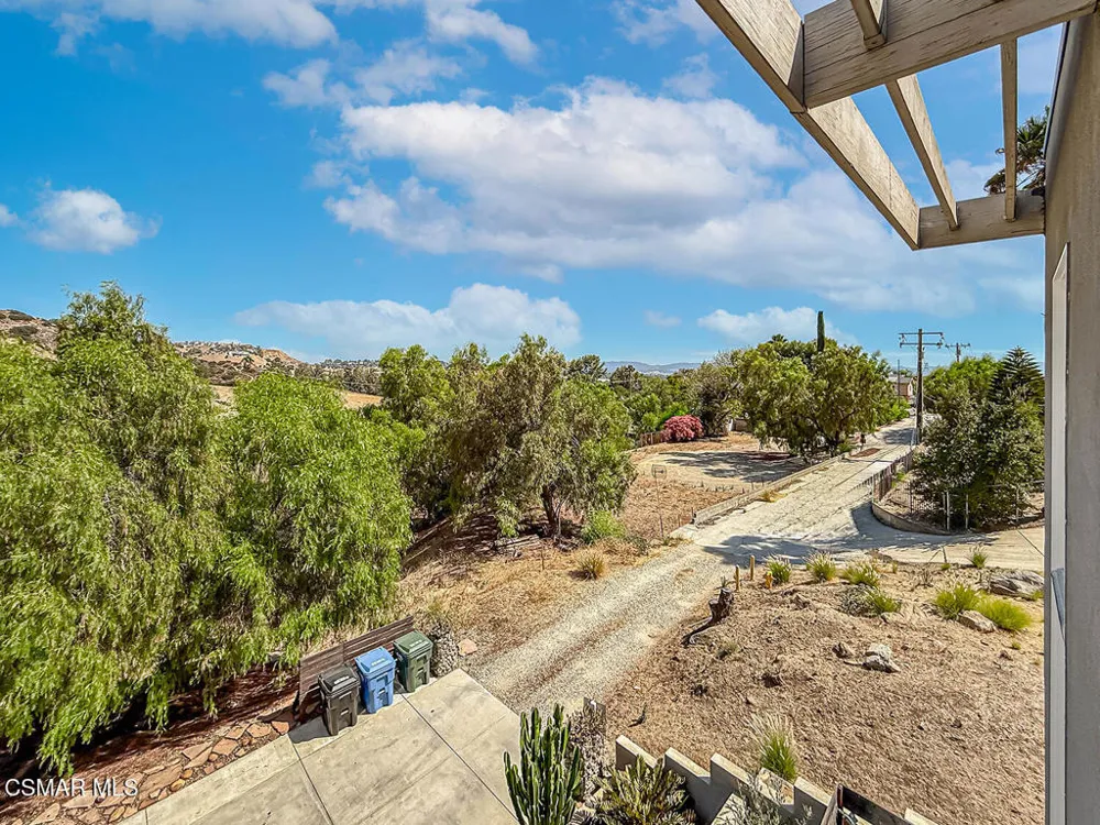 9595 Dennis Way Chatsworth, CA 91311