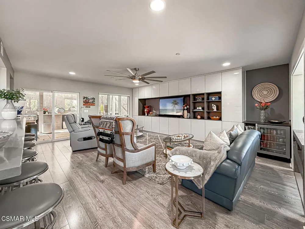 9595 Dennis Way Chatsworth, CA 91311