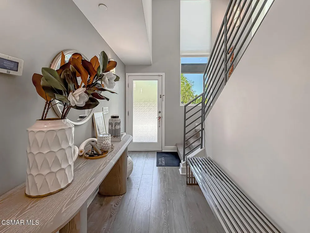 9595 Dennis Way Chatsworth, CA 91311