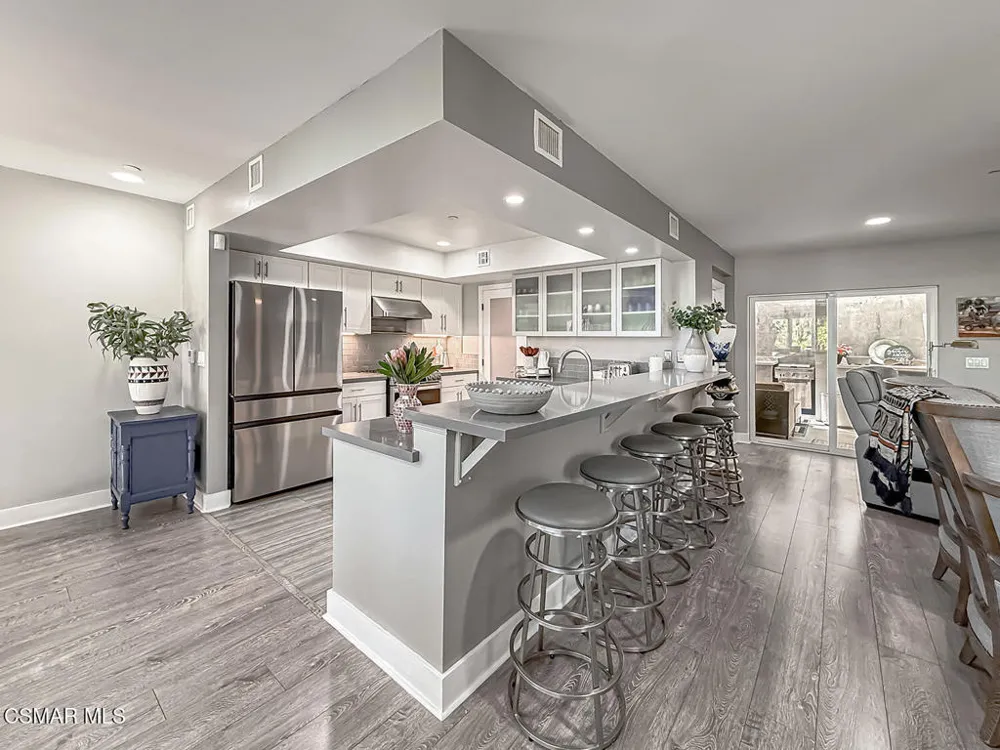 9595 Dennis Way Chatsworth, CA 91311